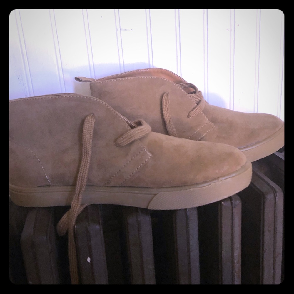 Boys Gap suede boots